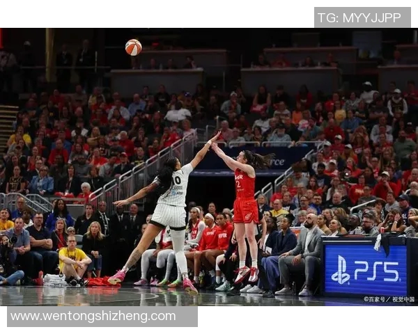 WNBA自由人对阵火花精彩对决争夺季后赛席位的关键战役